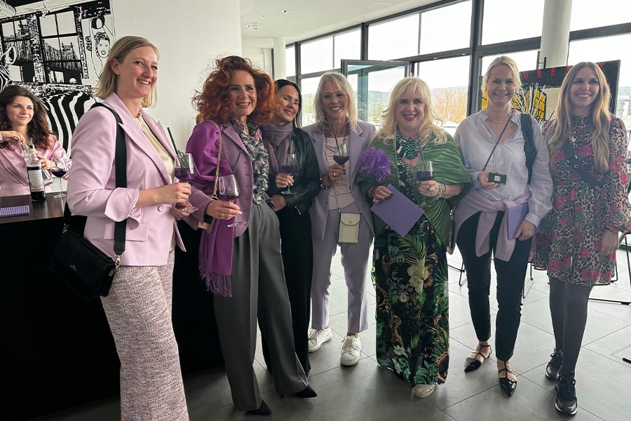 womenleadership 900x600